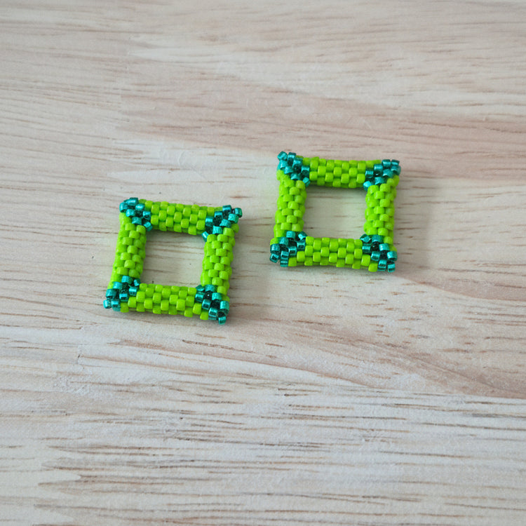 Pampilles carrées interchangeables  Vert Pomme perles Miyuki fait main en France – bijou géométrique femme