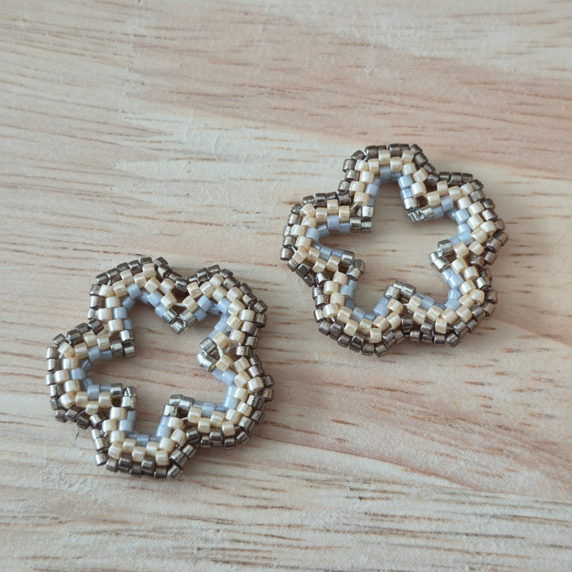 Pampilles fleurs interchangeables Beige perles Miyuki fait main en France – bijou artisanal femme