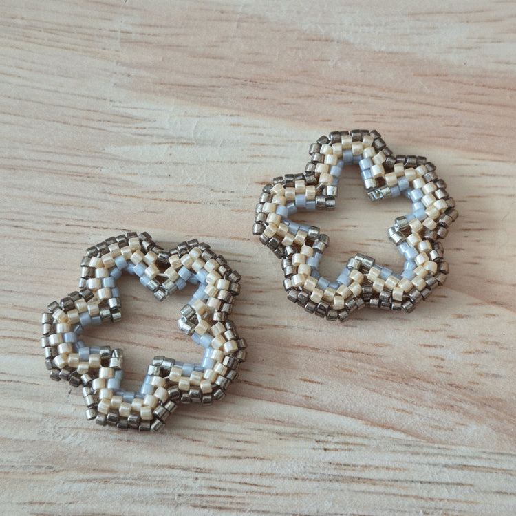 Pampilles fleurs interchangeables Beige perles Miyuki fait main en France – bijou artisanal femme