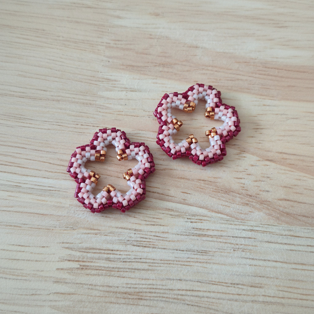 Pampilles fleurs interchangeables Bordeaux perles Miyuki fait main en France – bijou artisanal femme