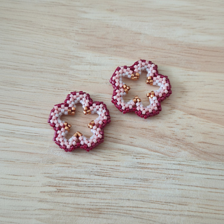 Pampilles fleurs interchangeables Bordeaux perles Miyuki fait main en France – bijou artisanal femme