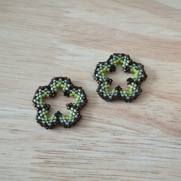 Pampilles fleurs interchangeables Kaki perles Miyuki fait main en France – bijou artisanal femme