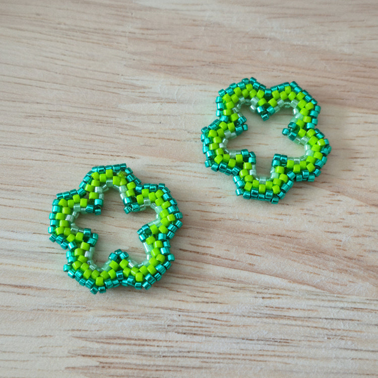 Pampilles fleurs interchangeables Vert perles Miyuki fait main en France – bijou artisanal femme